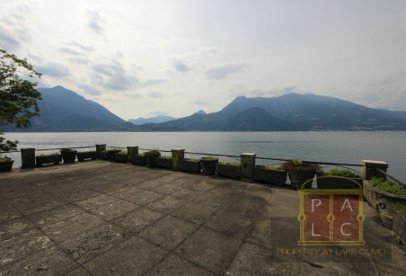 Villa Liberty in Varenna waterfront